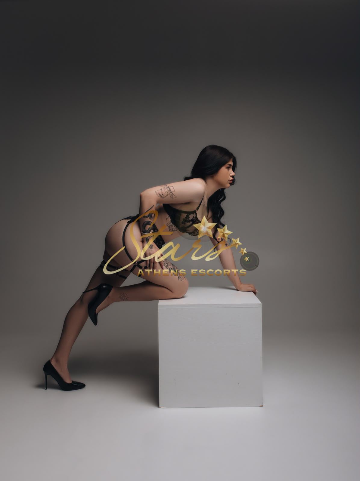 AMELIA-ATHENS-ESCORT-STARS