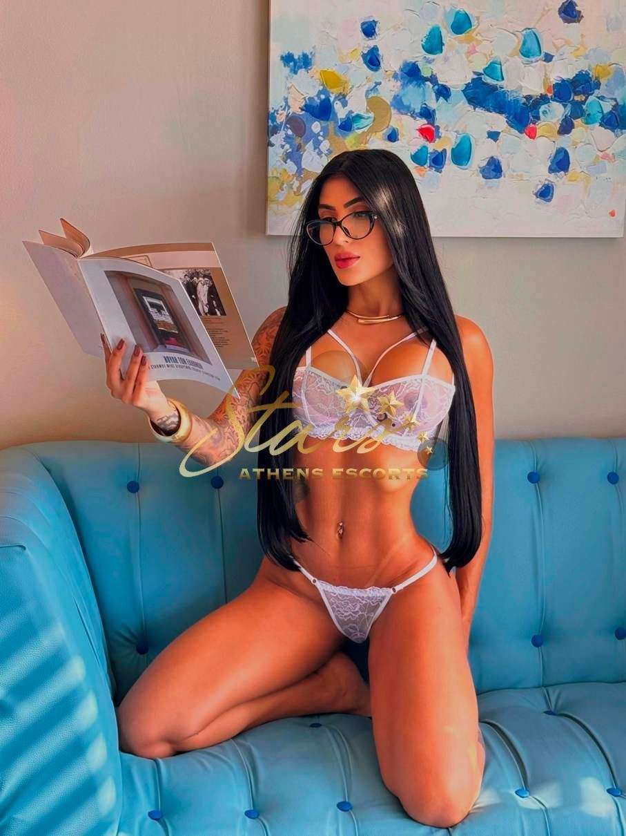 BEATRIZ-ATHENS-ESCORT-STARS